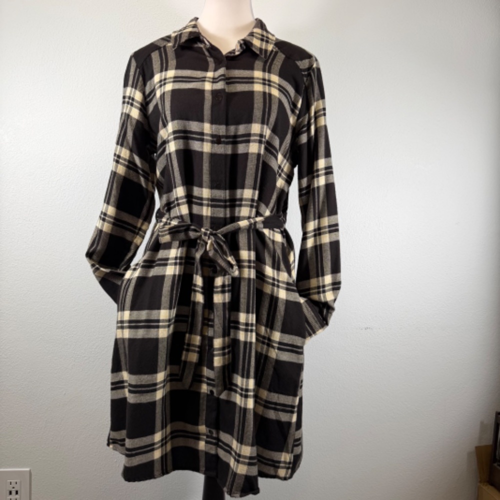 Maurices Long Sleeve Black Brown and Ivory Plaid Flannel Belted Dress Size L